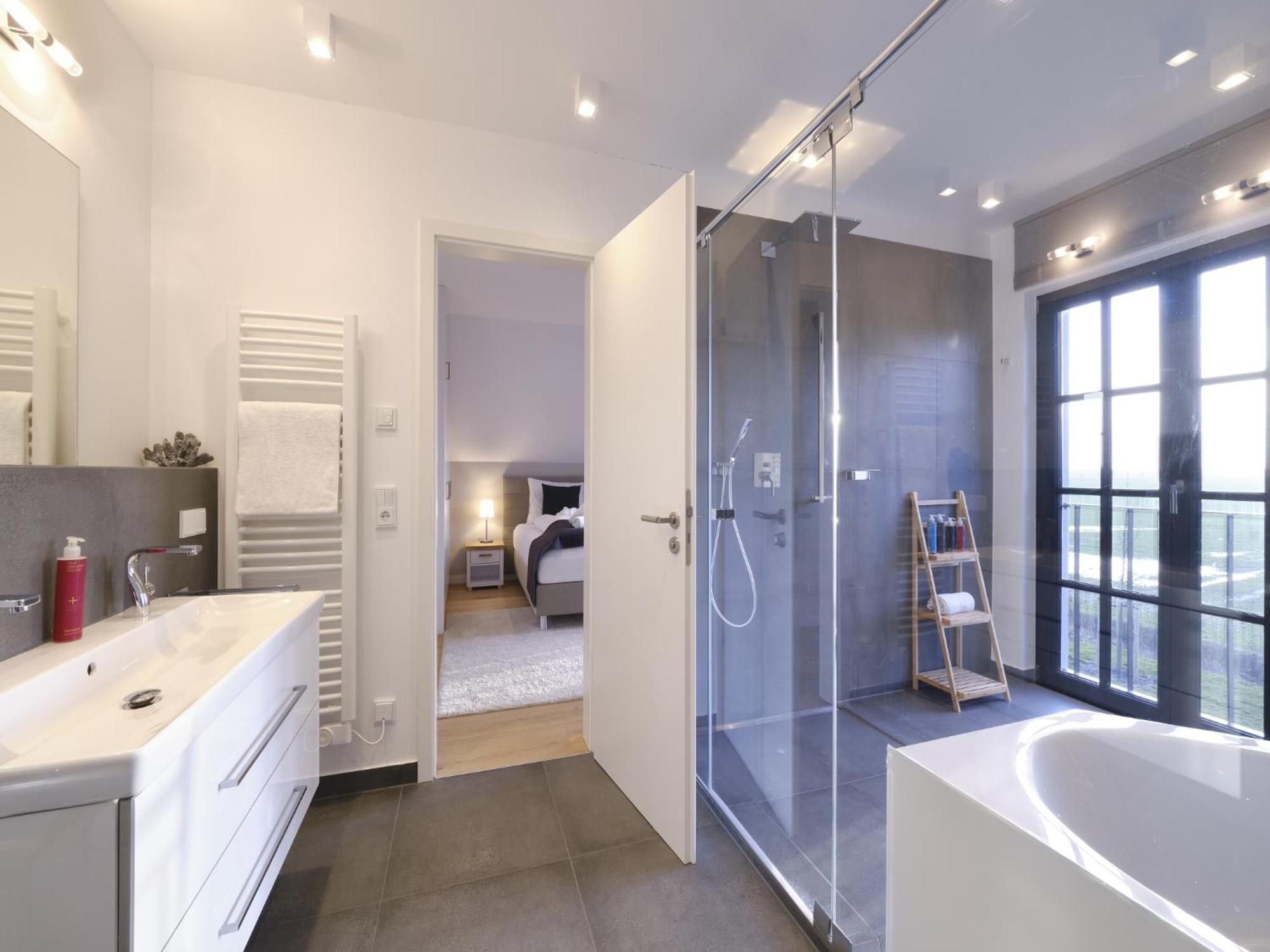 Reetland Am Meer - Luxusplus Reetdachvilla Mit 4 Schlafzimmern, Aussensauna, Loungebereich Und Kamin G07 Dranske Exteriör bild